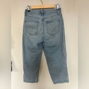 Old Navy cropped light wash jeans